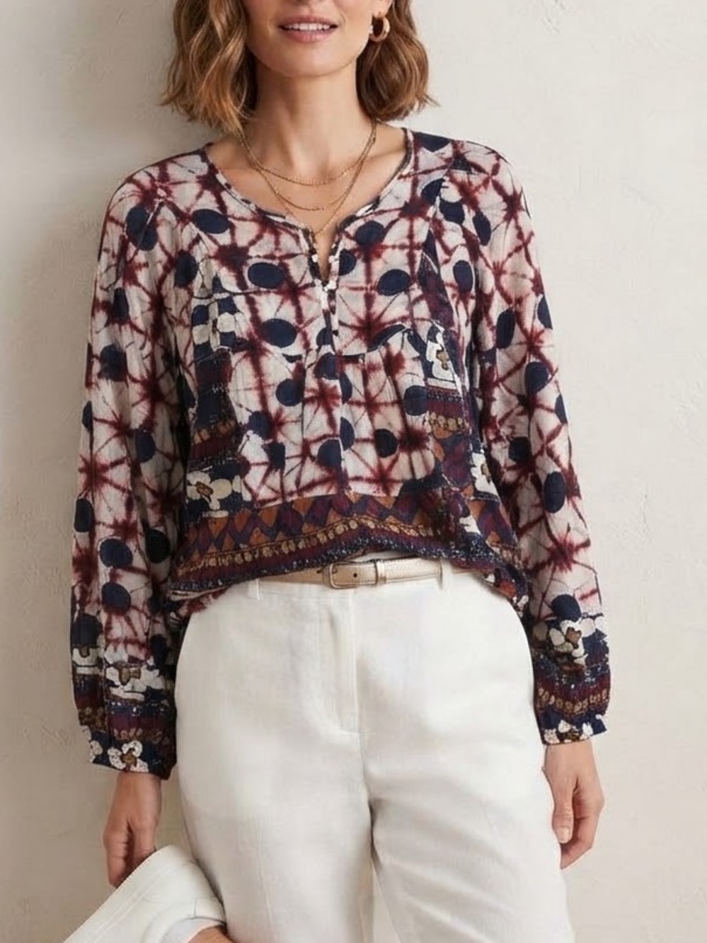 Solitaire Abstract Print Blouse in Red & White Size Medium